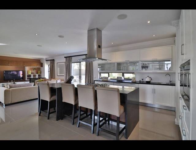 4 BEDROOM PROPERTY TO RENT IN COPPERLEAF ESTATE